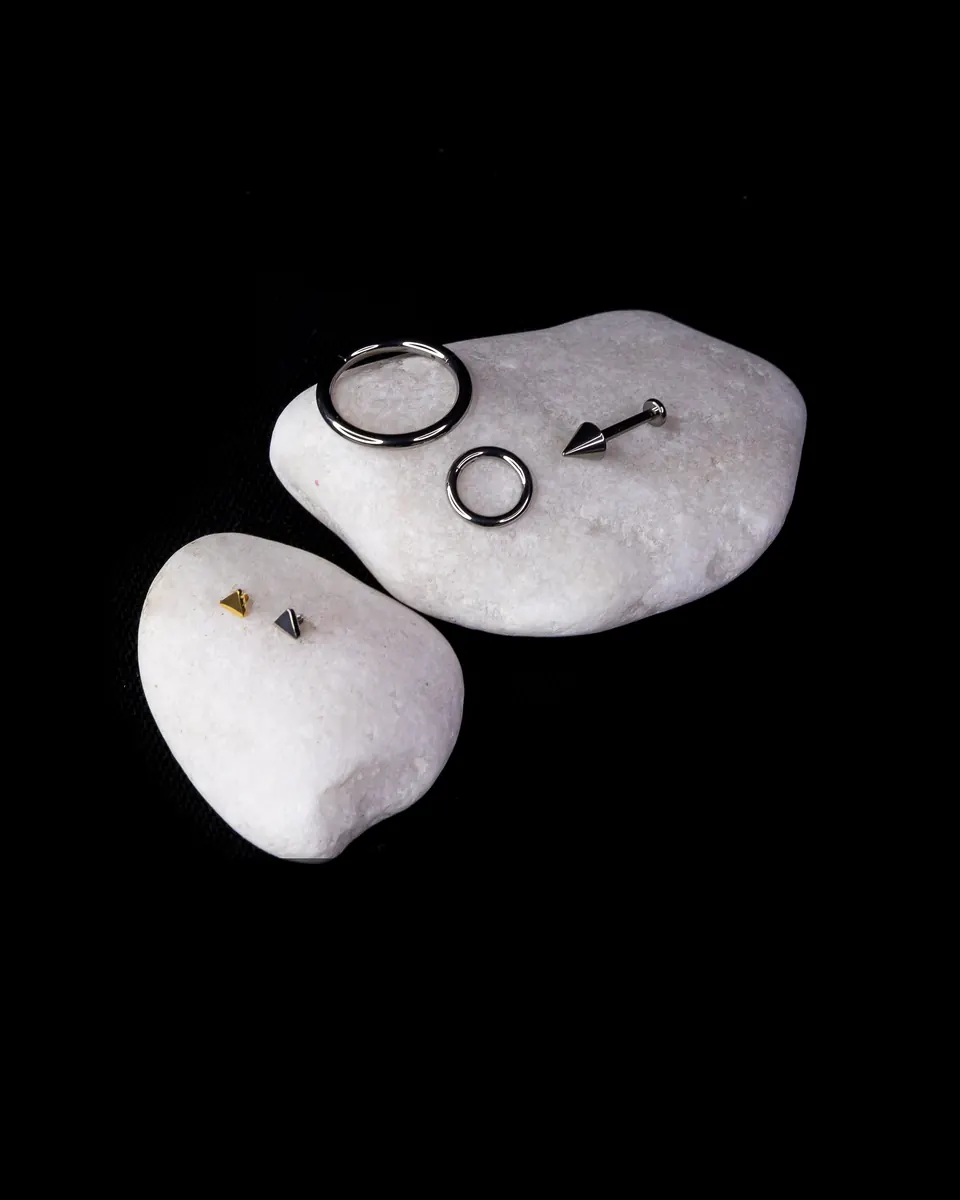 Premium piercing jewelry set in Lisbon