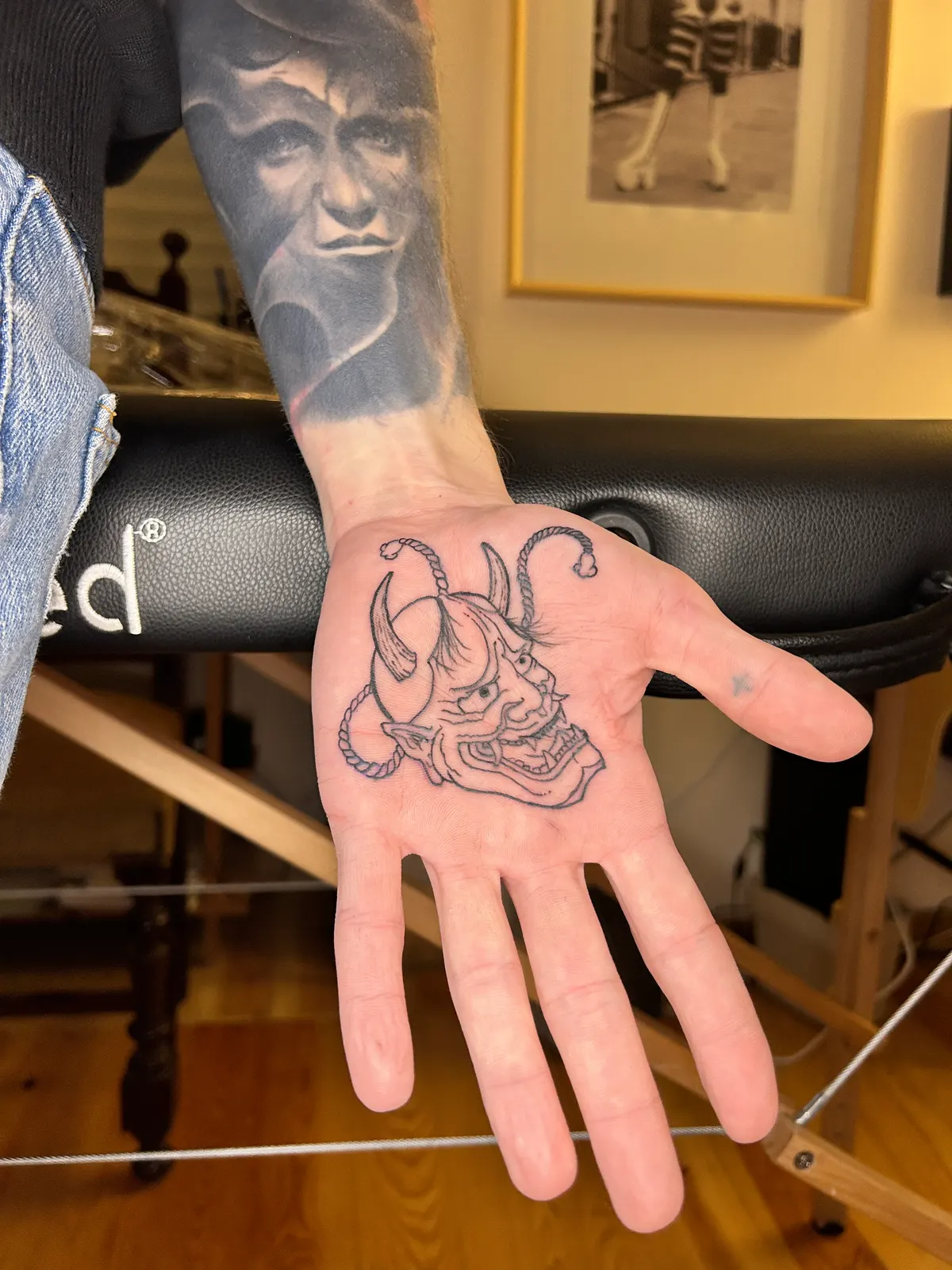 Oriental Hannya hand tattoo in Lisbon